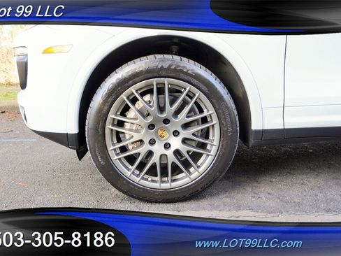 Used 2017 Porsche Cayenne Platinum Edition image 24