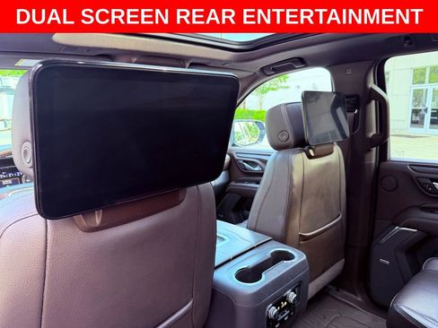 Used 2021 GMC Yukon XL Denali image 15