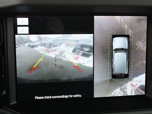 Used 2023 Ford Bronco Badlands image 28