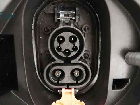 Used 2022 Chevrolet Bolt EUV LT FWD image 10