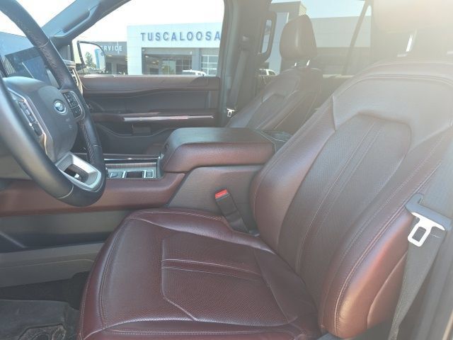 Used 2022 Ford Expedition Limited RWD image 9