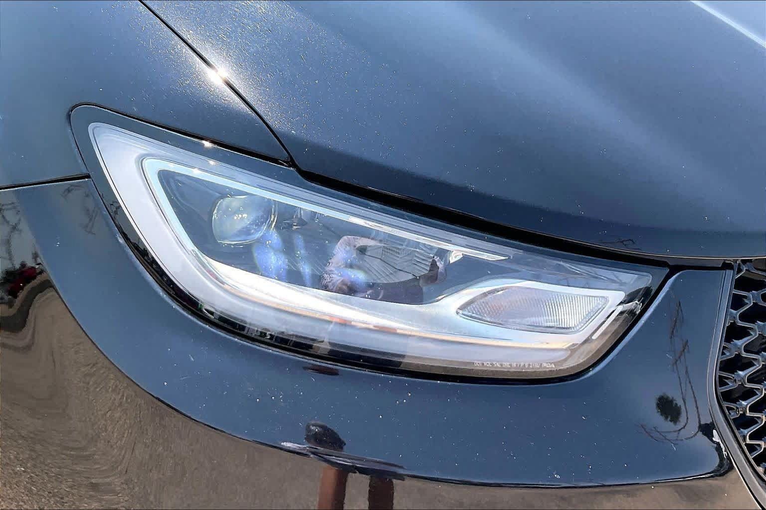 Used 2025 Chrysler Pacifica Limited FWD image 28