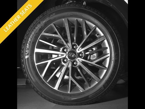 Used 2021 Hyundai Tucson Ultimate w/ Cargo Package AWD/4WD image 9