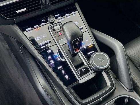 Used 2019 Porsche Cayenne S image 17