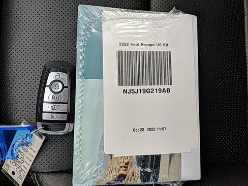 Used 2022 Ford Escape SEL image 29