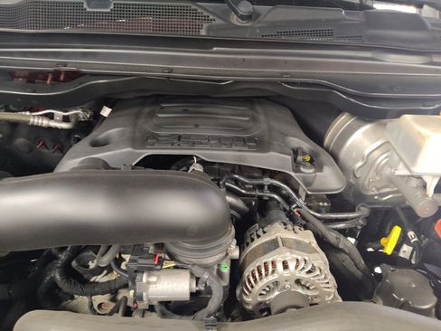 Used 2020 RAM 1500 Laramie AWD/4WD image 30