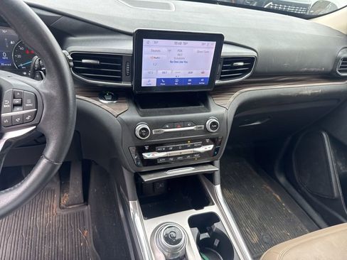 Used 2020 Ford Explorer Limited RWD image 11