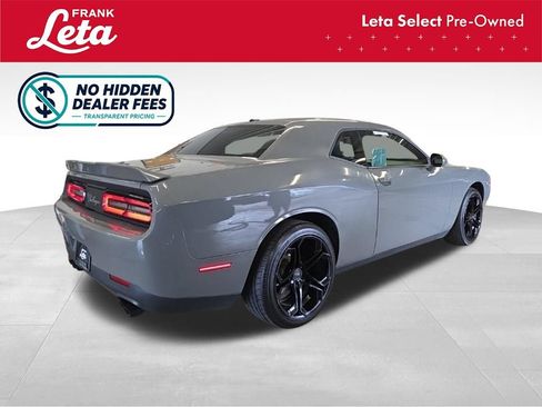 Used 2019 Dodge Challenger SXT RWD image 6