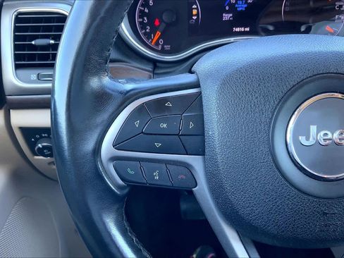 Used 2018 Jeep Grand Cherokee Laredo image 22