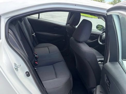 Used 2025 Toyota Corolla LE FWD image 28