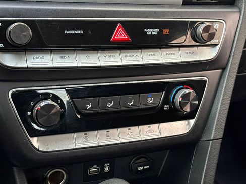 Used 2019 Hyundai Sonata SE FWD image 16