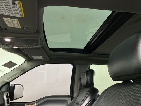 Used 2018 Ford F150 Lariat image 33