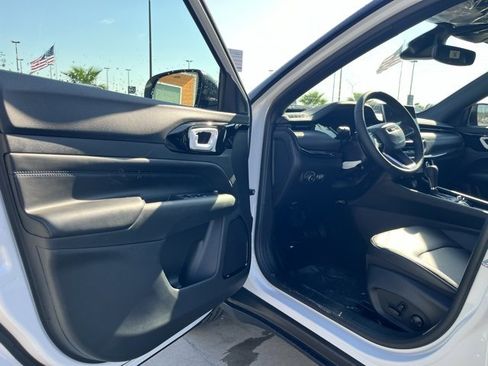 New 2026 Jeep Compass Limited image 12