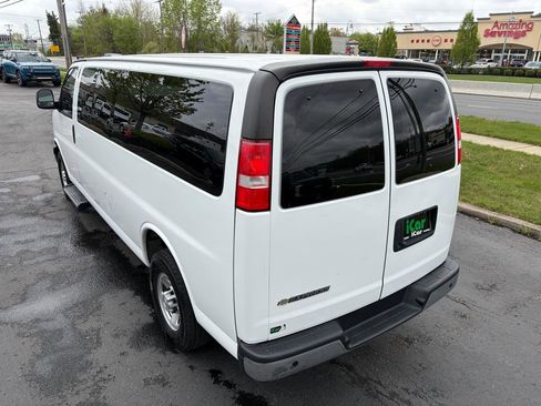 Used 2023 Chevrolet Express 3500 LT w/ LT Preferred Equipment Group RWD image 9