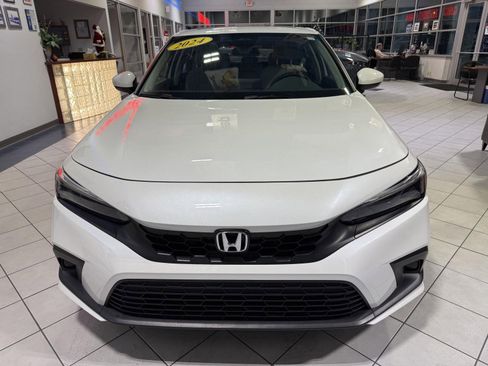 Used 2024 Honda Civic EX-L image 2