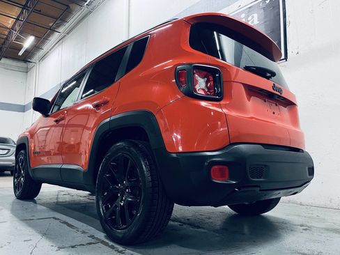 Used 2017 Jeep Renegade Altitude w/ Safety & Security Group FWD image 5