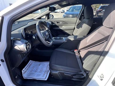 New 2026 Chevrolet Equinox EV LT image 10
