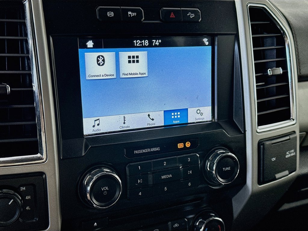 Used 2018 Ford F350 Lariat w/ Chrome Package AWD/4WD image 19