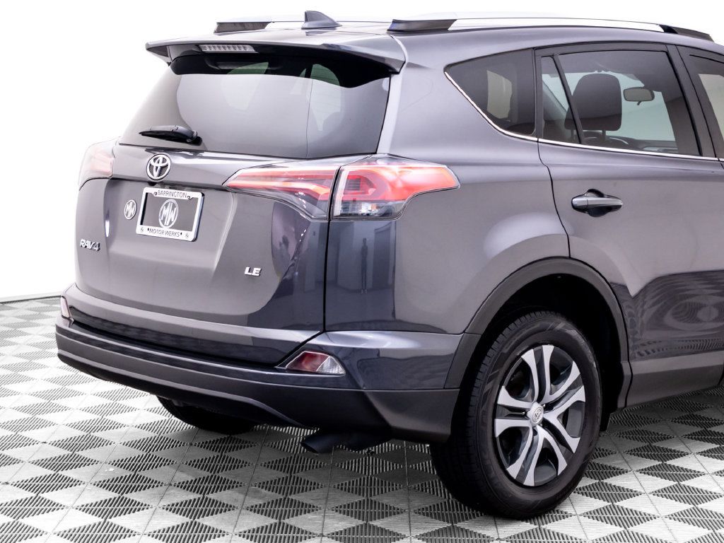 Used 2018 Toyota RAV4 LE FWD image 33