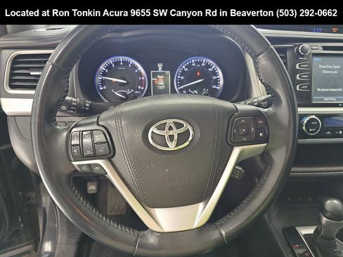 Used 2016 Toyota Highlander XLE image 9