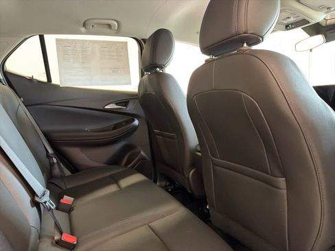 Used 2025 Buick Encore GX Sport Touring w/ Advanced Technology Package image 32