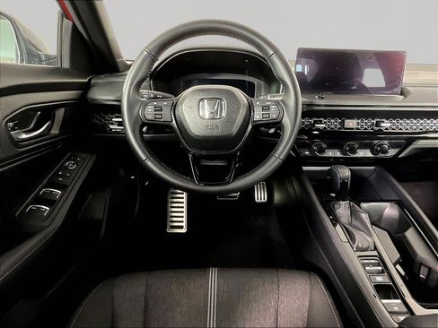 Used 2025 Honda Accord Sport image 8