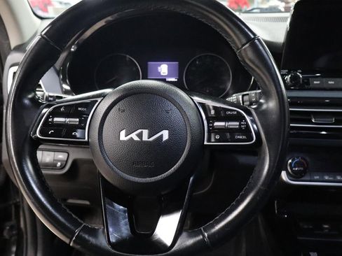 Used 2022 Kia Seltos Nightfall Edition image 13