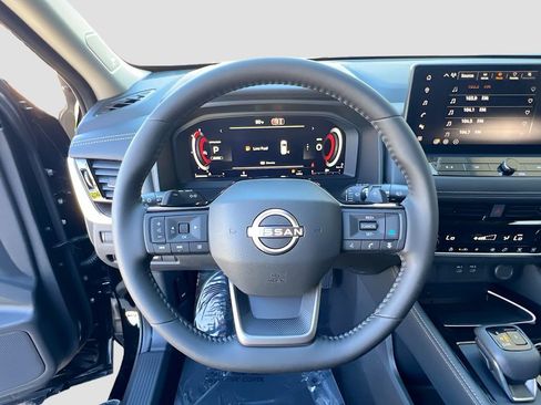 New 2026 Nissan Rogue Platinum AWD/4WD image 11