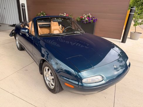 Used 1994 MAZDA MX-5 Miata RWD image 13