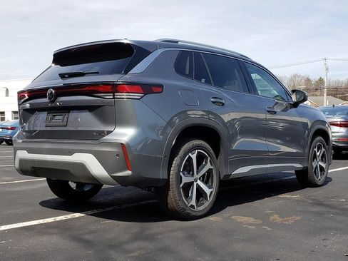 New 2026 Volkswagen Tiguan SE AWD/4WD image 3