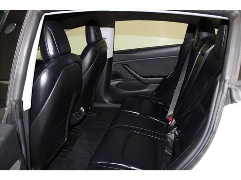 Used 2018 Tesla Model 3 Long Range image 12