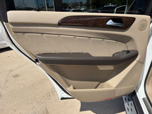 Used 2016 Mercedes-Benz GL 450 4MATIC image 18
