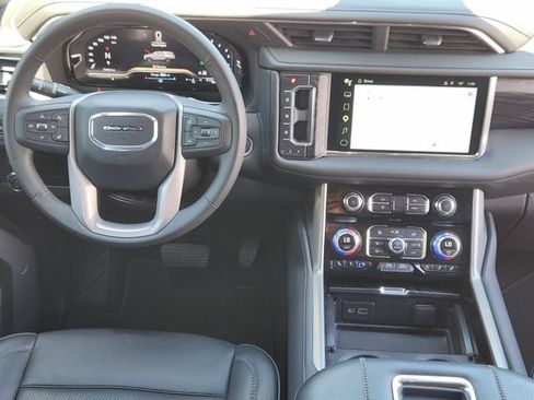 Used 2023 GMC Yukon Denali AWD/4WD image 26