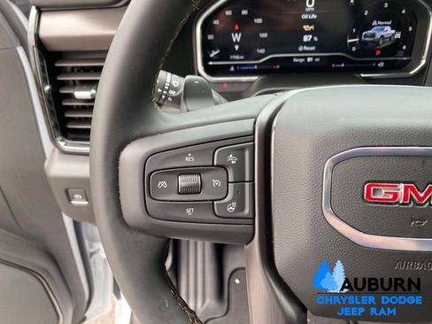 Used 2025 GMC Sierra 1500 AT4 AWD/4WD image 39