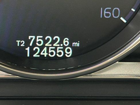 Used 2016 Volvo XC60 T5 Premier FWD image 16