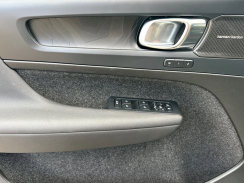 Certified 2023 Volvo XC40 Recharge Ultimate w/ Protection Package Premier image 11