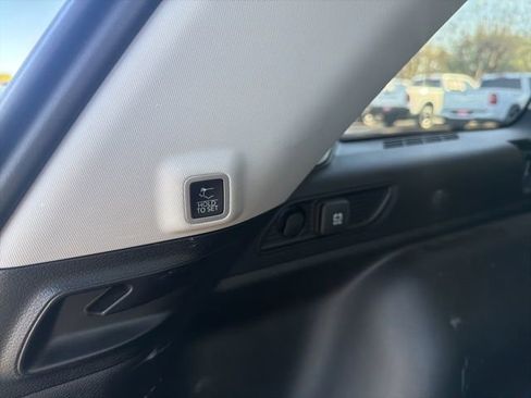 Used 2022 Jeep Grand Cherokee Limited image 15