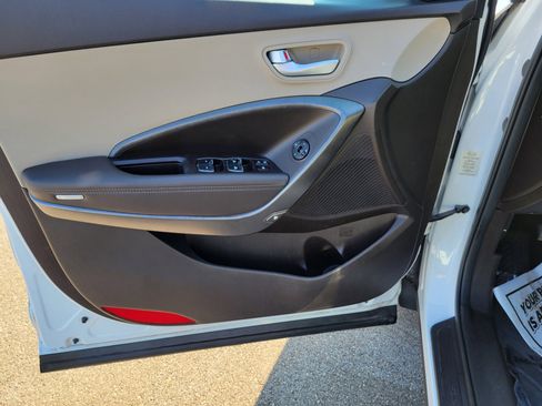 Used 2017 Hyundai Santa Fe Sport image 18