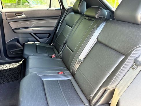Used 2023 Volkswagen Atlas Cross Sport SE image 27