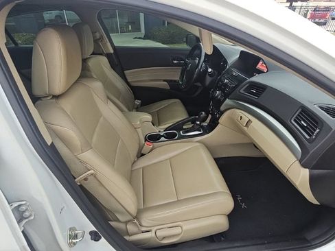 Used 2017 Acura ILX FWD image 20
