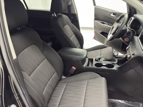 Used 2022 Kia Sportage LX image 52