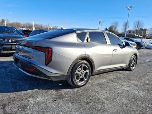 Used 2025 Kia K4 LXS image 7