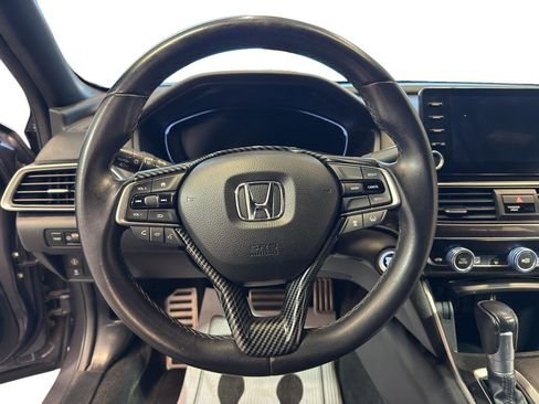Used 2018 Honda Accord Sport image 15