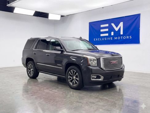 Used 2017 GMC Yukon Denali w/ Open Road Package AWD/4WD image 1