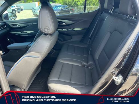 Used 2025 Buick Envista Sport Touring w/ Convenience II Package FWD image 11