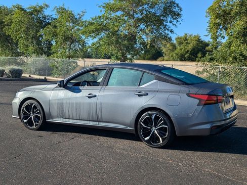 Certified 2023 Nissan Altima 2.5 SR image 4