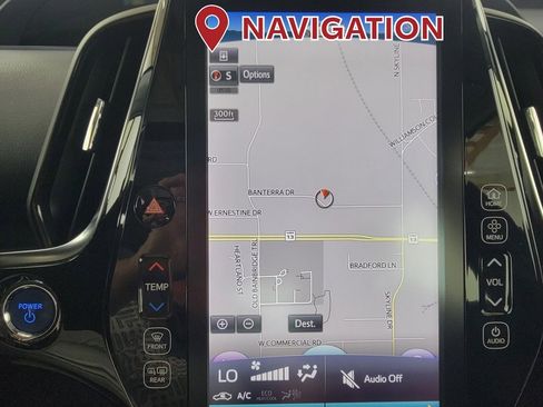 Used 2018 Toyota Prius Four w/ Advanced Technology Package image 23