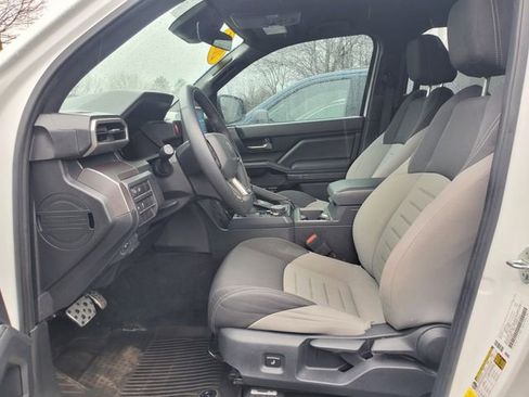 Used 2025 Toyota Tacoma TRD Sport image 16