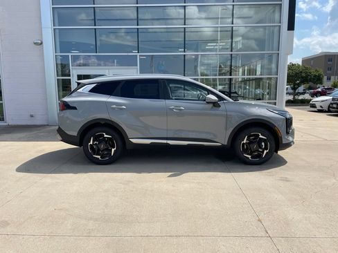 New 2026 Kia Sportage EX AWD/4WD image 4