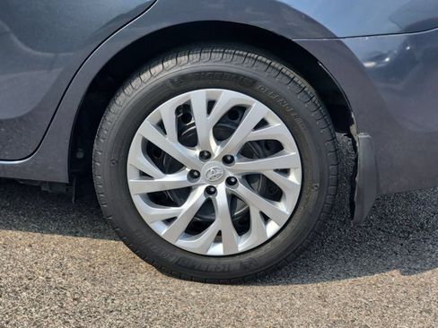Used 2017 Toyota Corolla LE FWD image 14
